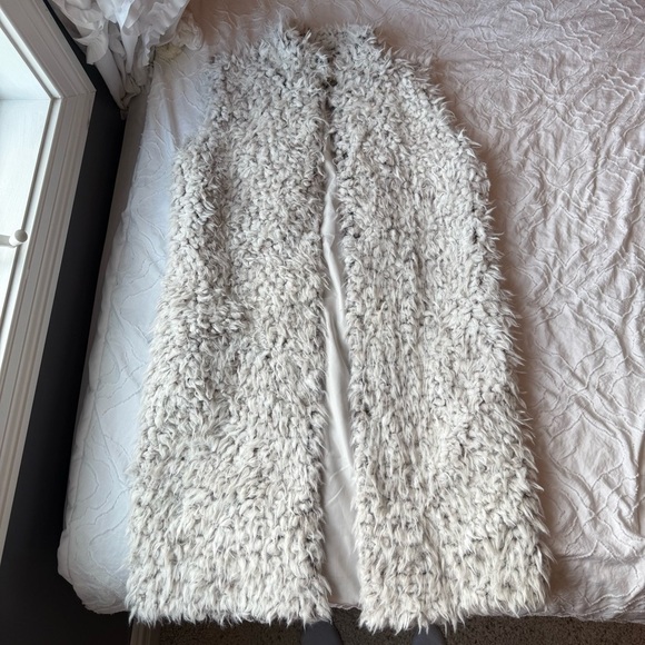 Love Token White Grey Teddy Sherpa Jacket Vest Longline - Picture 2 of 9